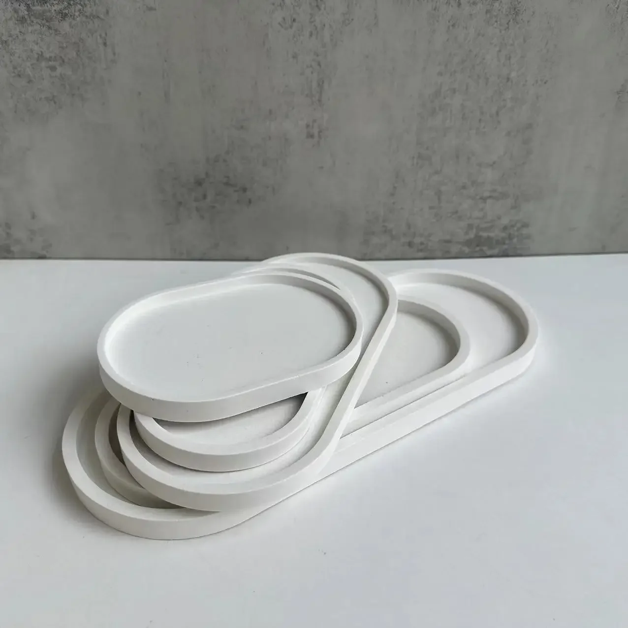 楕円形の植木鉢用底皿型、セメント製の水受け皿、シリコン製の型 - Drip Tray Saucer のレビューと価格